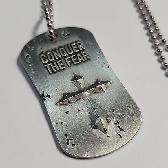 Conquer the Fear Antique Finish Dog Tag-Joshua 1:9 - Picture 2 of 4
